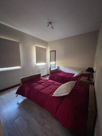 Imagen de la habitación del Hotel Tandil del Lago. Foto 14