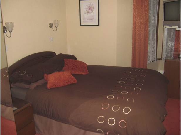 Imagen de la habitación del Hotel Tanes. Foto 9