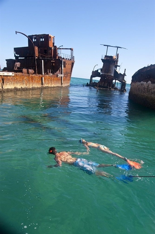 Imagen de los exteriores del Hotel Tangalooma Island Resort. Foto 11