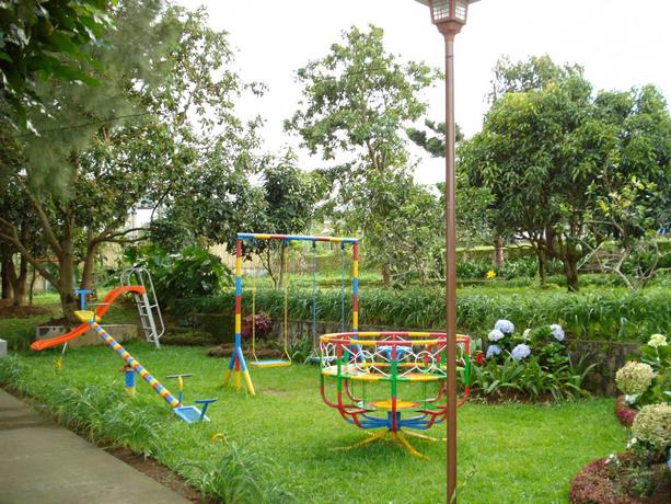 Imagen de los interiores del Hotel Tangko Inn Resort, Sindanglaya. Foto 5