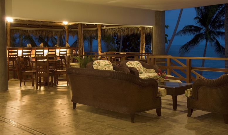 Imagen de los interiores del Hotel Tango Mar Beachfront Boutique Andvillas. Foto 12