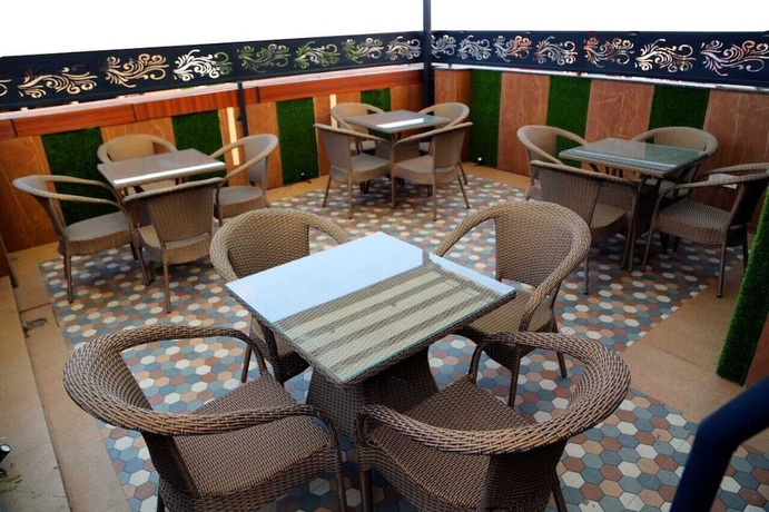 Imagen del bar/restaurante del Hotel Tango Traxx. Foto 5