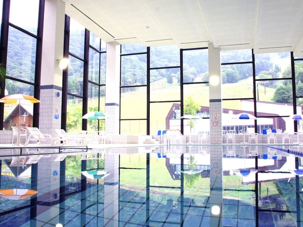 Imagen de la piscina del Hotel Tangram. Foto 15