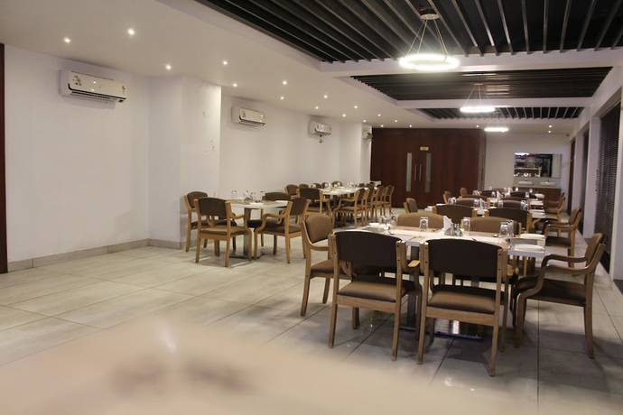 Imagen del bar/restaurante del Hotel Tania Searock. Foto 3