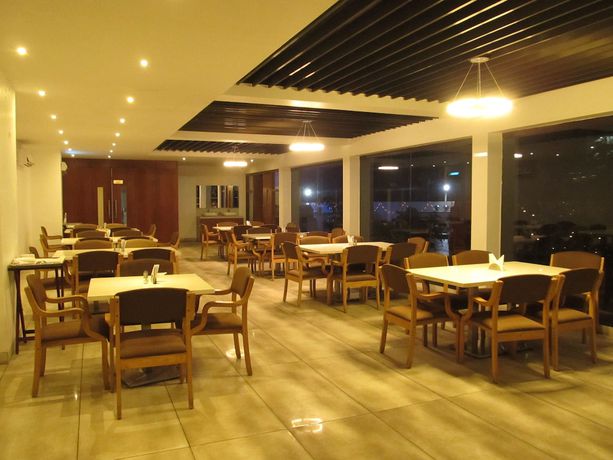 Imagen del bar/restaurante del Hotel Tania Searock. Foto 4