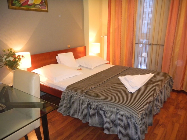 Imagen de la habitación del Hotel Tania-frankfurt. Foto 15