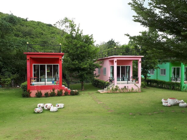 Imagen del bar/restaurante del Hotel Tanihill Resort. Foto 20