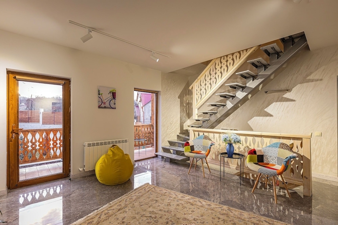 Imagen de los interiores del Hotel Taniqinn Dilijan. Foto 13