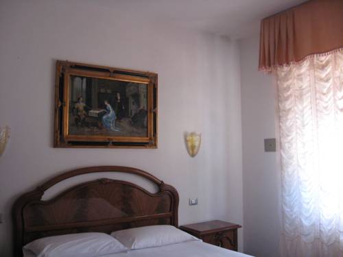 Imagen de la habitación del Hotel Tanit Ristorante. Foto 3