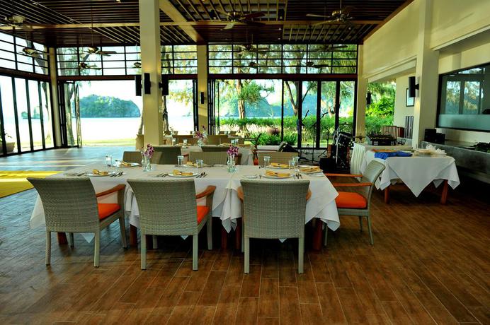 Imagen del bar/restaurante del Hotel Tanjung Rhu Resort. Foto 4