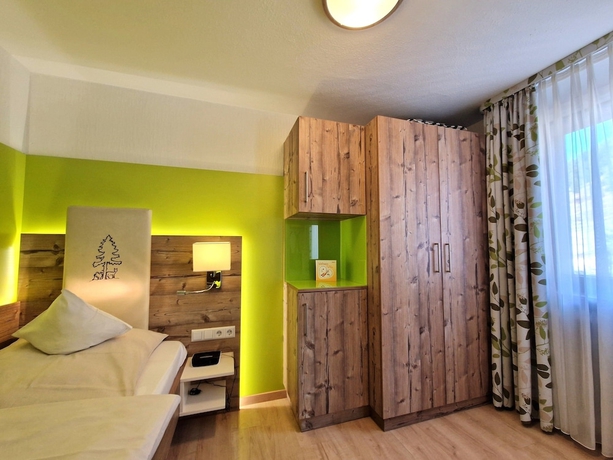 Imagen de la habitación del Hotel Tanne Tonbach - Wellness and Wohlf&uuml;hl. Foto 2