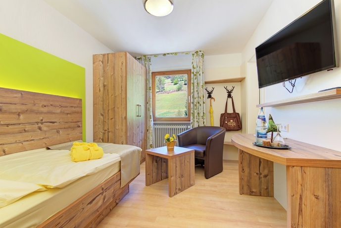 Imagen de la habitación del Hotel Tanne Tonbach - Wellness and Wohlf&uuml;hl. Foto 13