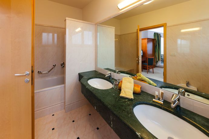 Imagen de la habitación del Hotel Tannerhof, St. Georgen - San Giorgio. Foto 13