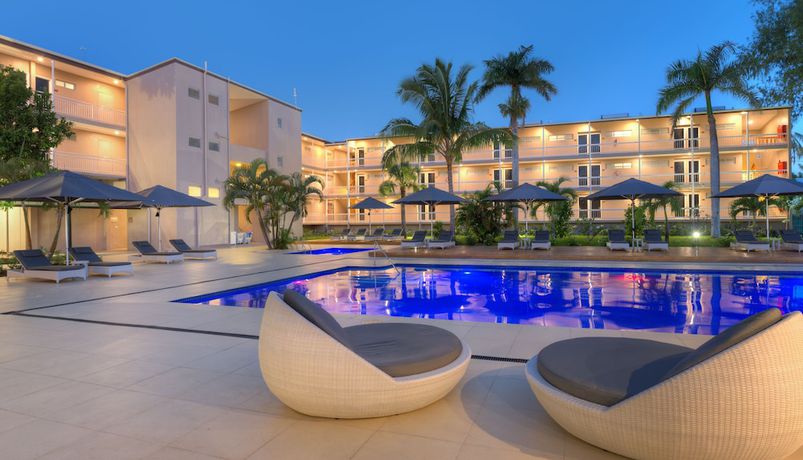 Imagen de la piscina del Hotel Tanoa International Dateline. Foto 19