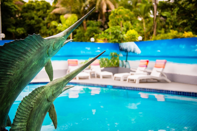 Imagen de la piscina del Hotel Tanoa Plaza Suva. Foto 15