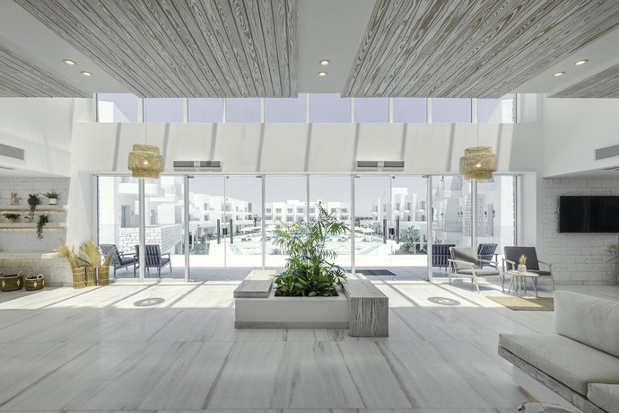 Imagen de los interiores del Hotel Tanoak Resort. Foto 19