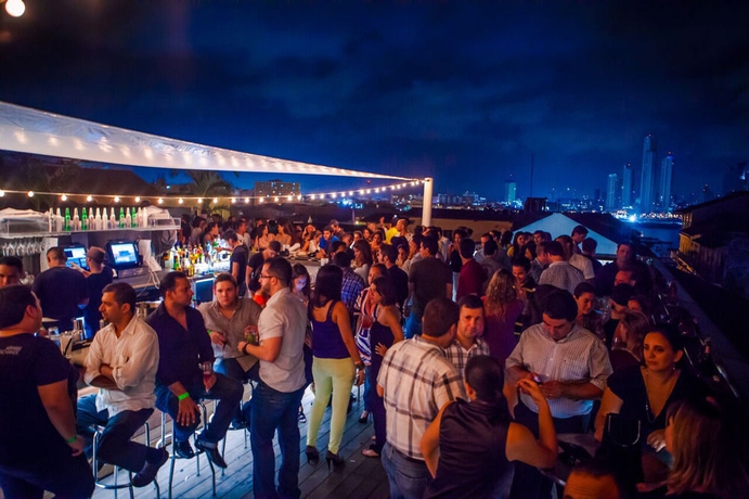 Imagen del bar/restaurante del Hotel Tantalo. Foto 5