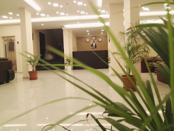 Imagen del bar/restaurante del Hotel Tanuf Residency. Foto 2