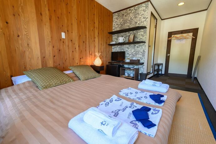 Imagen de la habitación del Hotel Tanuki Lodge. Foto 16