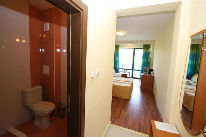Imagen de la habitación del Hotel Tanya. Foto 5