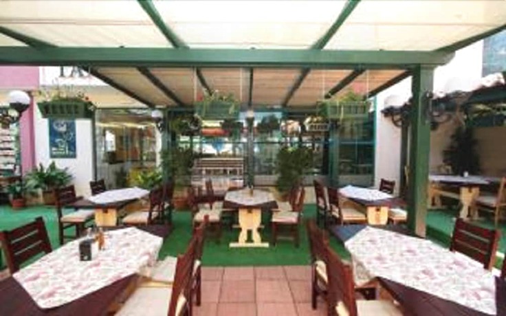 Imagen de los interiores del Hotel Tanya. Foto 20