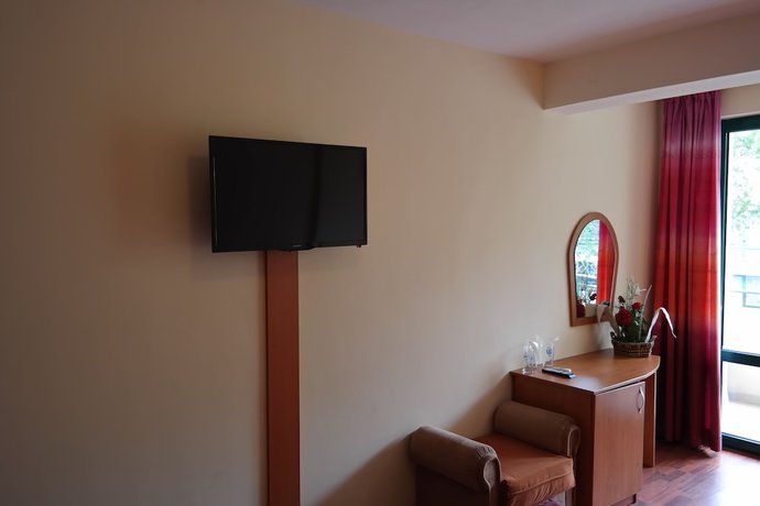 Imagen de la habitación del Hotel Tanya. Foto 16