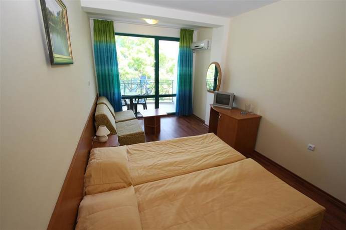 Imagen de la habitación del Hotel Tanya. Foto 17