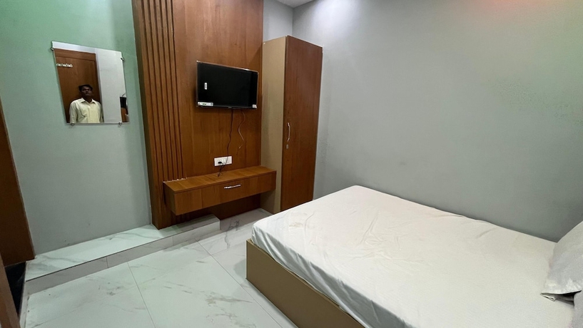 Imagen de la habitación del Hotel Tanya Palace. Foto 6