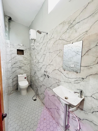 Imagen de la habitación del Hotel Tanya Palace. Foto 10