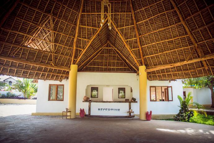 Imagen de los interiores del Hotel Tanzanite Beach Resort. Foto 11