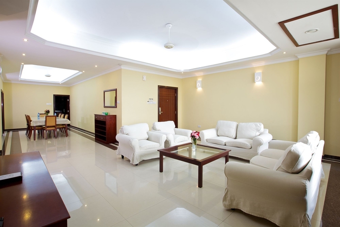 Imagen de los interiores del Hotel Tanzanite Executive Suites. Foto 14