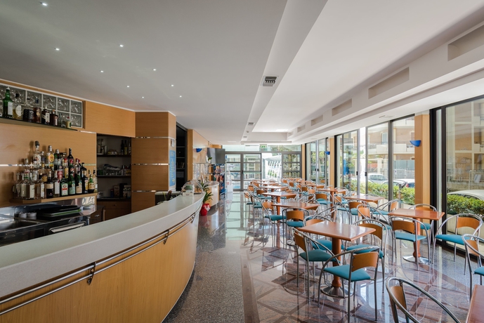 Imagen de los interiores del Hotel Taormina, Acquaviva Picena. Foto 17