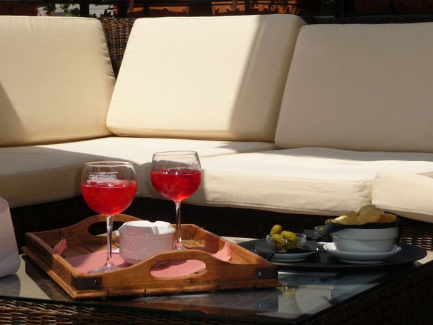 Imagen de los exteriores del Hotel Taormina, Bardolino. Foto 11