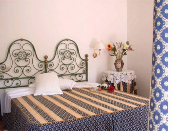 Imagen general del Hotel Taormina Garden. Foto 4