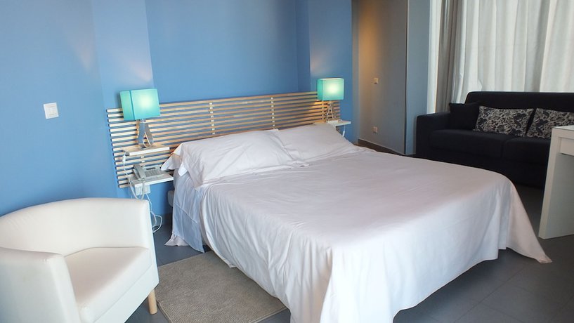 Imagen de la habitación del Hotel Taormina Palace. Foto 2