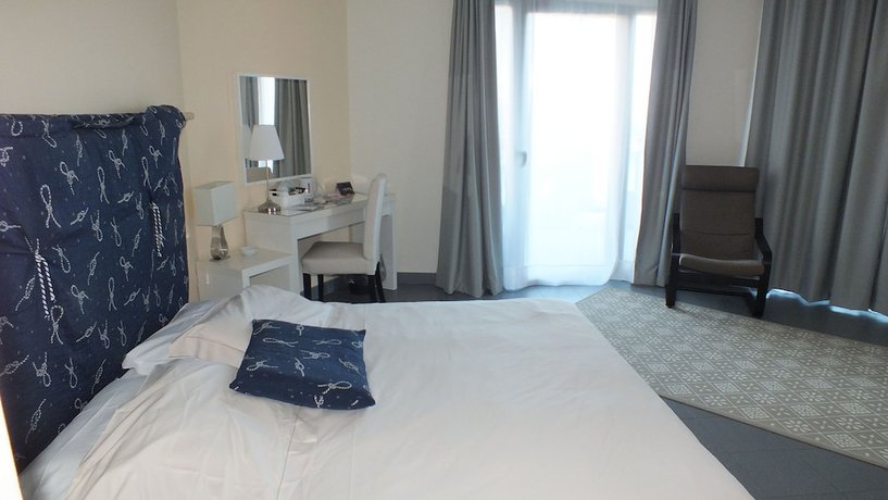 Imagen de la habitación del Hotel Taormina Palace. Foto 8