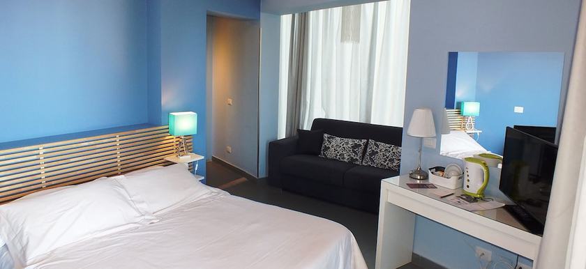 Imagen de la habitación del Hotel Taormina Palace. Foto 16