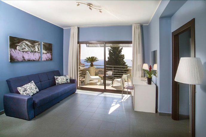 Imagen de la habitación del Hotel Taormina Palace. Foto 18