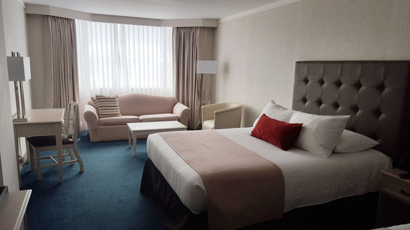 Imagen de la habitación del Hotel Taormina and Casino. Foto 7