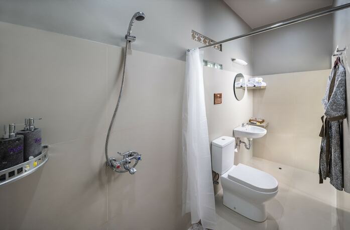 Imagen general del Hotel Tapa Agung View. Foto 4