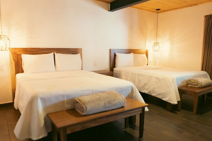 Imagen de la habitación del Hotel Tapalpa Casa Colibr&iacute;. Foto 4