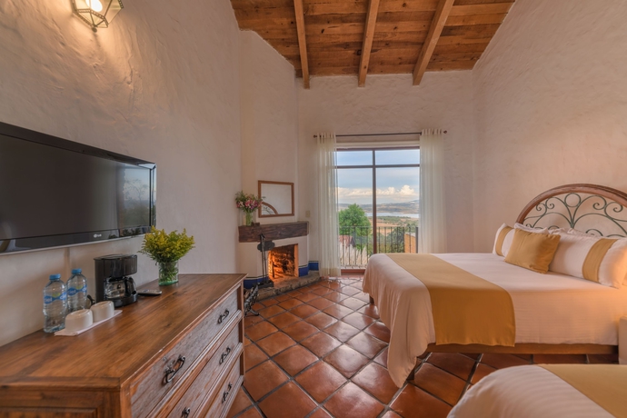 Imagen de la habitación del Hotel Tapalpa Country Club. Foto 11