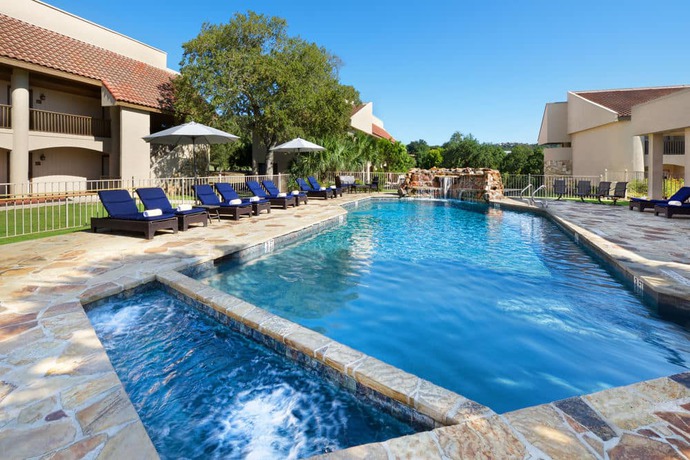 Imagen de la piscina del Hotel Tapatio Springs Hill Country Resort. Foto 9