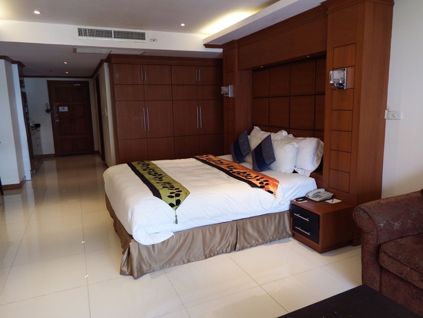 Imagen de la habitación del Hotel Tara Court. Foto 7