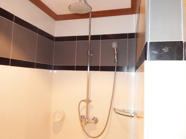 Imagen de la habitación del Hotel Tara Court. Foto 13