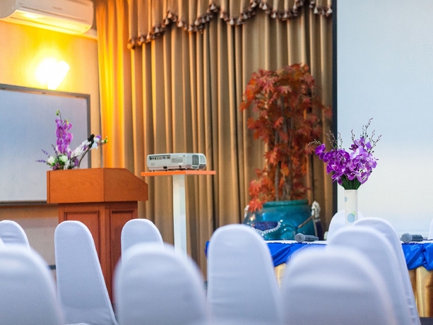 Imagen de los interiores del Hotel Tara Garden. Foto 13