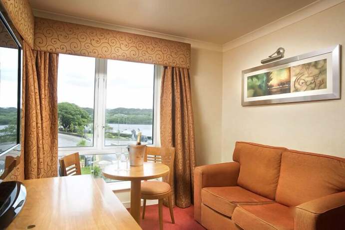 Imagen de la habitación del Hotel Tara, Killybegs. Foto 17