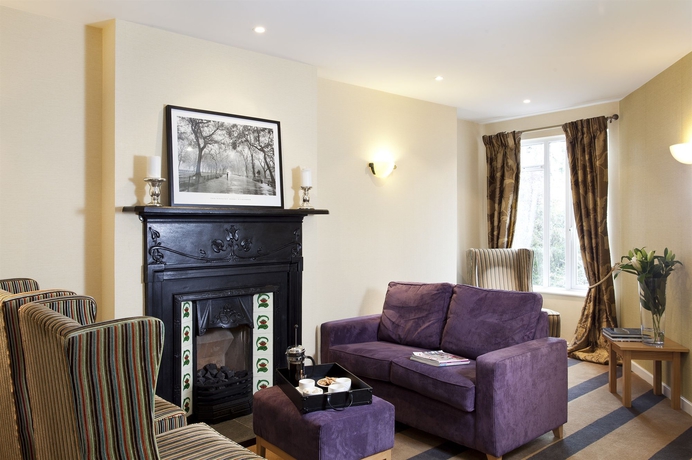 Imagen de los interiores del Hotel Tara Lodge. Foto 10