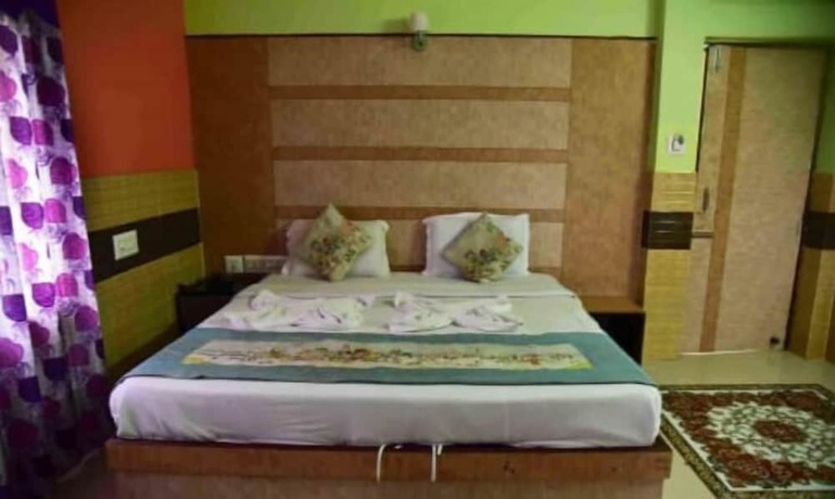 Imagen de la habitación del Hotel Tara Residency. Foto 16