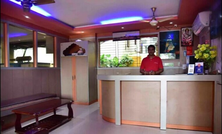 Imagen de los interiores del Hotel Tara Residency. Foto 19